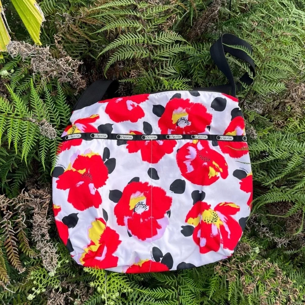 NWOT LeSportSac Floral Crossbody Bag